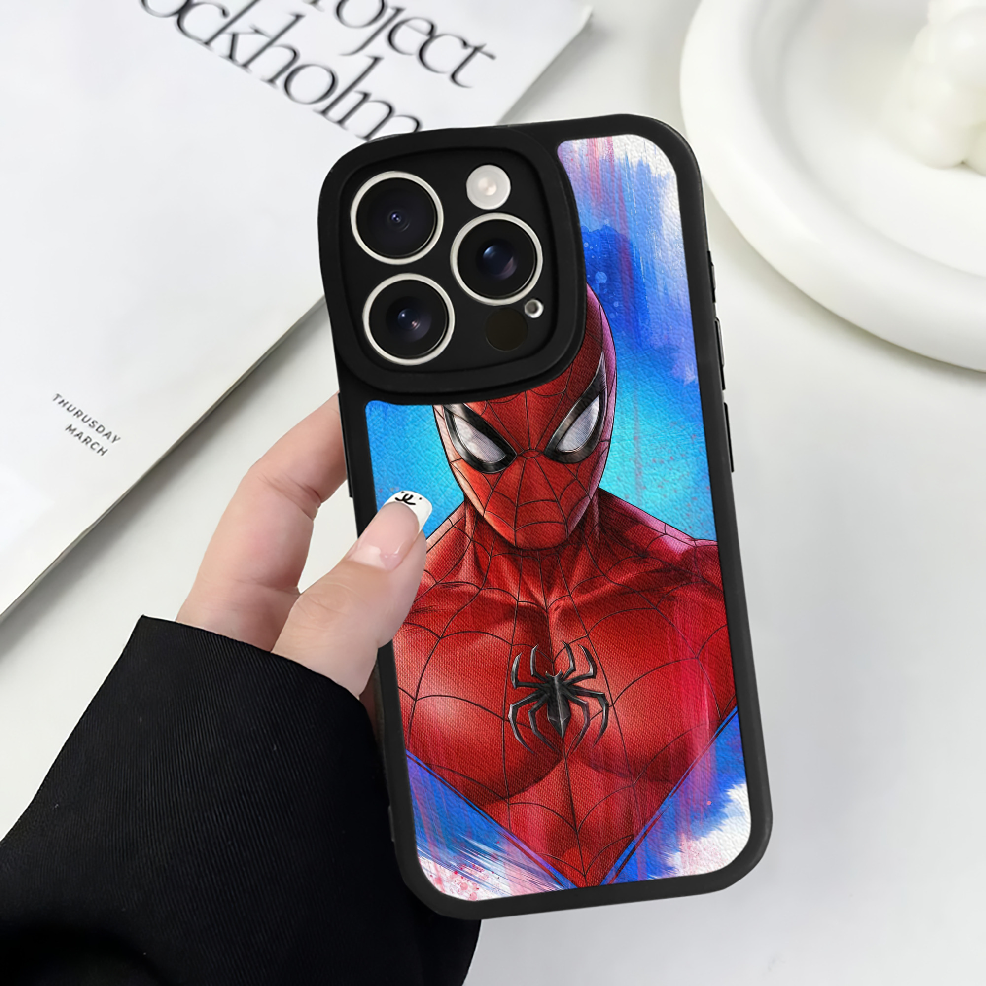 （画像用） Spider Man スパイダーマン 【iPhone 16シリーズ対応】シリコンスマホケース（レザー調） 材質：シリコン
